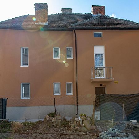 Navial Hotel Gabrovo Exterior photo