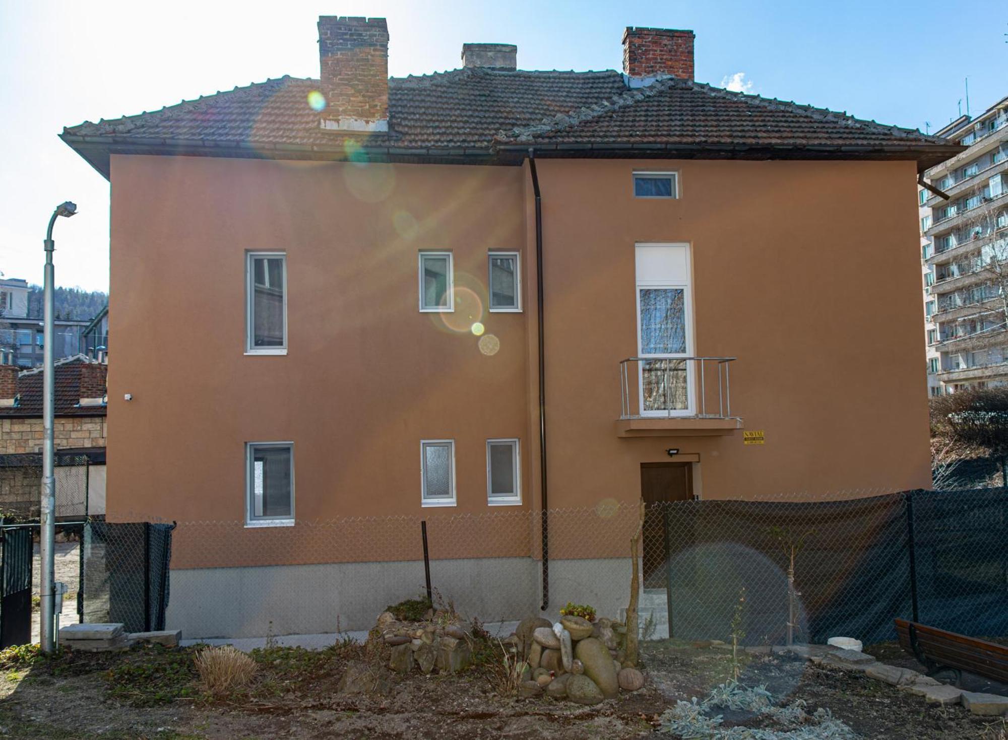 Navial Hotel Gabrovo Exterior photo